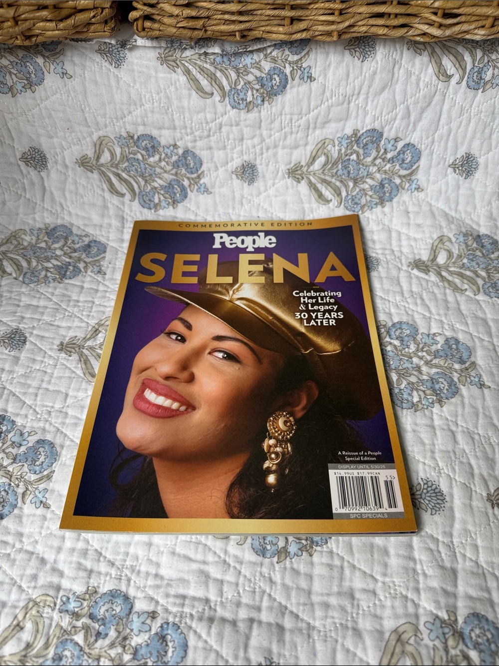 Selena Commemorative Edition Magazine - Gold and Purple Cover